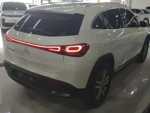 Mercedes-Benz EQA — Фото автомобиля 6