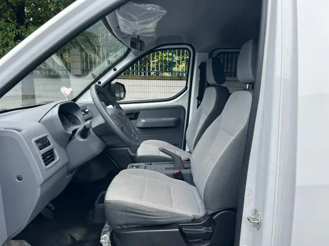 Wuling Yangguang — Фото автомобиля 9