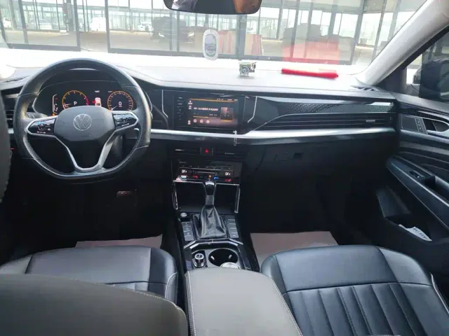 Volkswagen Passat — Фото автомобиля 10