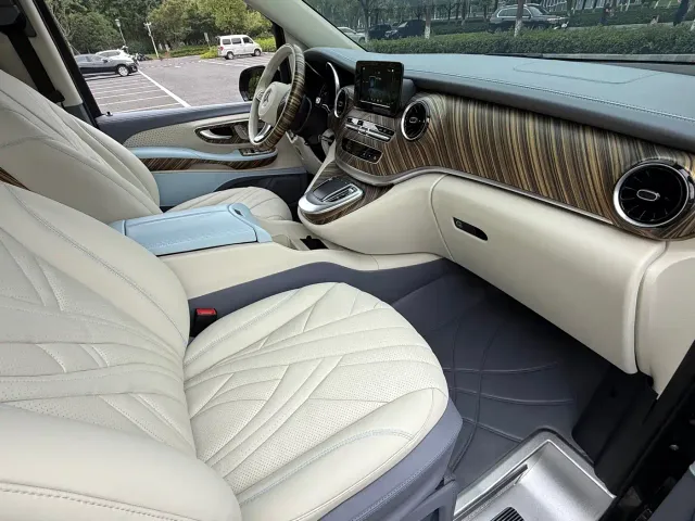 Mercedes-Benz V-Class — Фото автомобиля 9