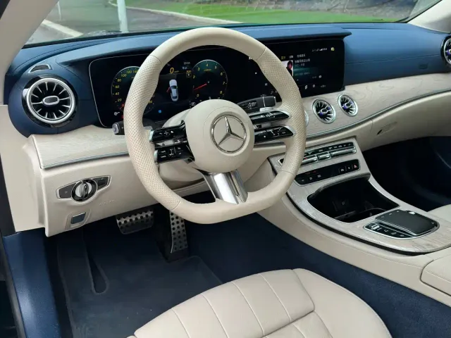 Mercedes-Benz E-Class — Фото автомобиля 9