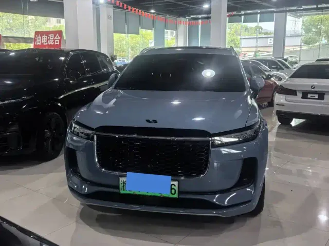 Li Auto ONE — Фото автомобиля 2