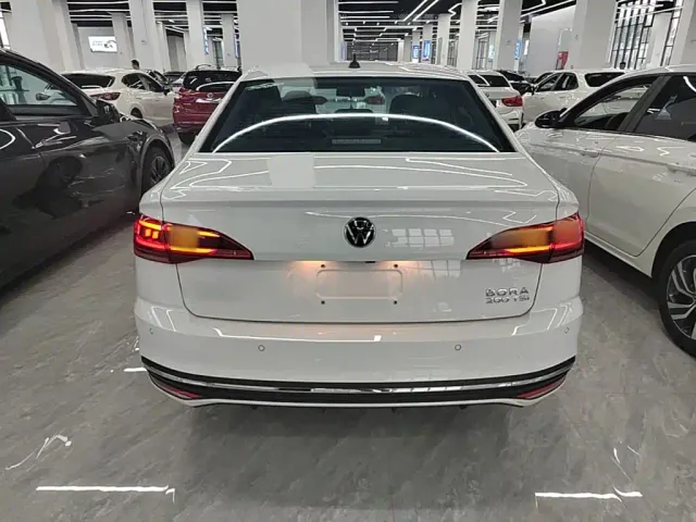 Volkswagen Bora — Фото автомобиля 5