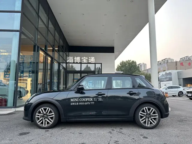 MINI Hatch — Фото автомобиля 5