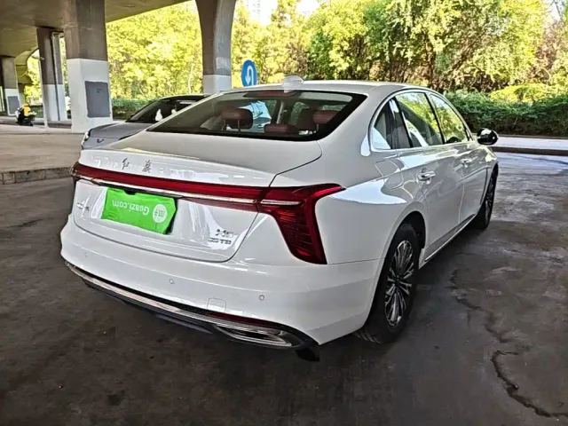 Hongqi H5 — Фото автомобиля 6