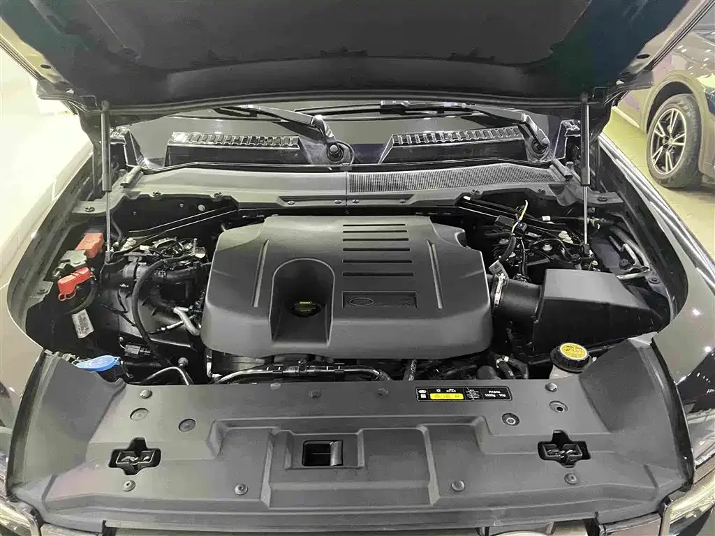 Land Rover Land Rover Defender 2023 Model 110 3.0T P400 X-DYNAMIC HSE — Фото автомобиля 14