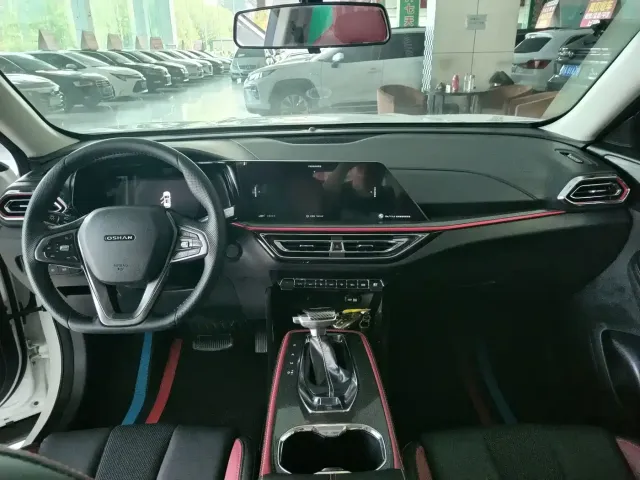 Changan Oushang X5 — Фото автомобиля 3