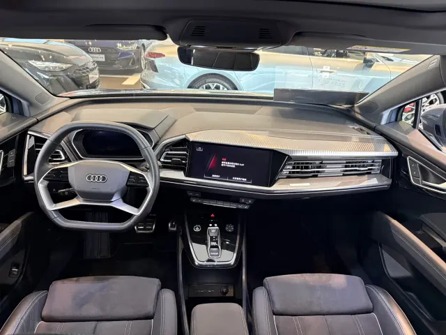 Audi Audi Q4 e-tron 2023 40 e-tron Innovation Edition — Фото автомобиля 7