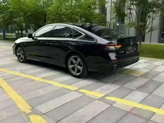 Honda Accord — Фото автомобиля 2