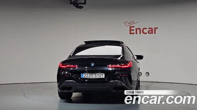 BMW 8-Series — Фото автомобиля 4