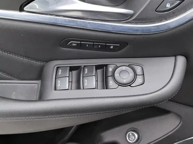 Buick Enclave — Фото автомобиля 9
