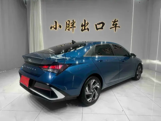 Hyundai Elantra — Фото автомобиля 4