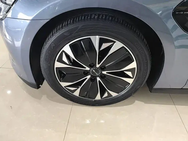 BYD Seal — Фото автомобиля 22
