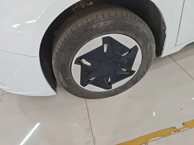 Geely Geometry A — Фото автомобиля 24