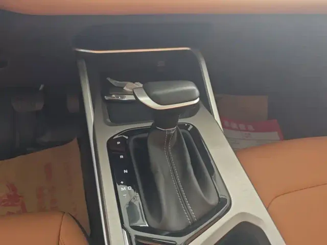 Geely Emgrand — Фото автомобиля 13