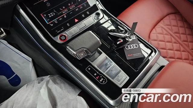 Audi SQ7 — Фото автомобиля 9