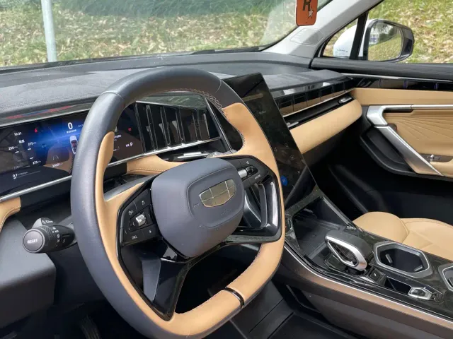 Geely Boyue L — Фото автомобиля 13