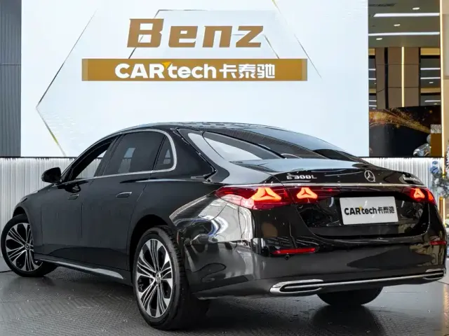 Mercedes-Benz E-Class — Фото автомобиля 6