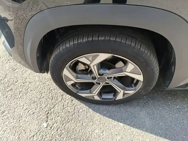 Geely Boyue L — Фото автомобиля 22