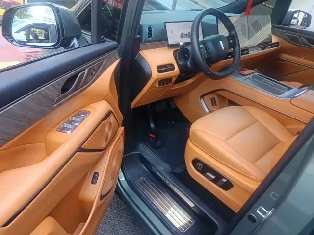 Wey Alpine — Фото автомобиля 15