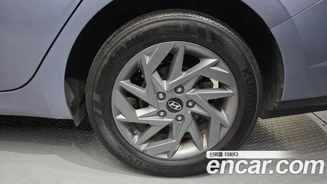 Hyundai AVANTE Новый Avante (CN7) — Фото автомобиля 21