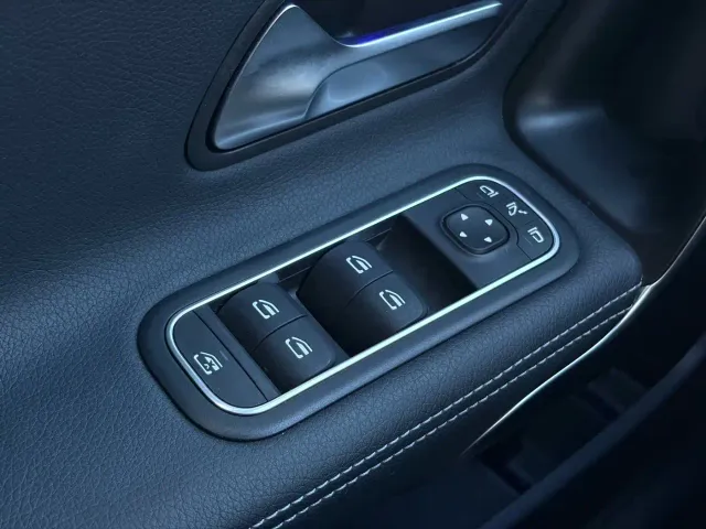 Mercedes-Benz A-Class — Фото автомобиля 18