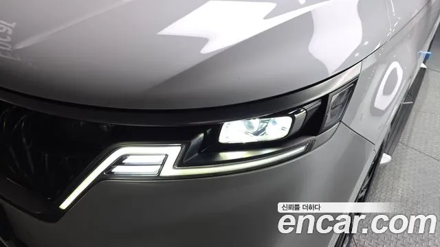 Kia Canival — Фото автомобиля 21