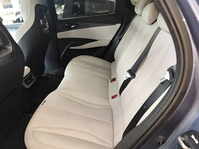 BYD Seal 06 — Фото автомобиля 12