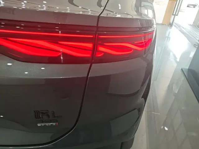 BYD Han L — Фото автомобиля 7