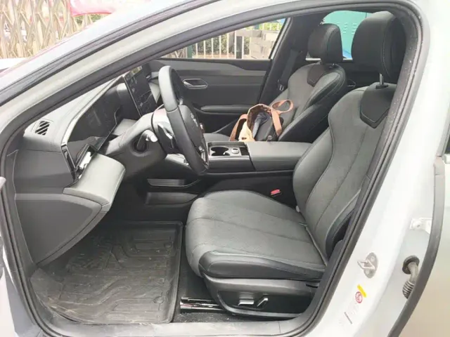 BYD Qin L — Фото автомобиля 14