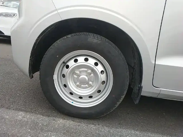 Wuling Hongguang V — Фото автомобиля 22