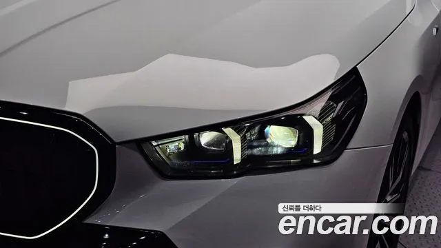 BMW 5-Series 5 серия (G60) 530i xDrive M Sport Pro Special Edition — Фото автомобиля 19