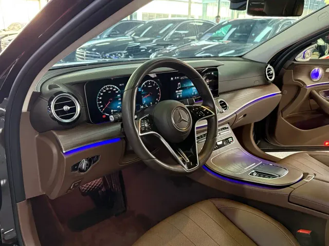 Mercedes-Benz E-Class — Фото автомобиля 6
