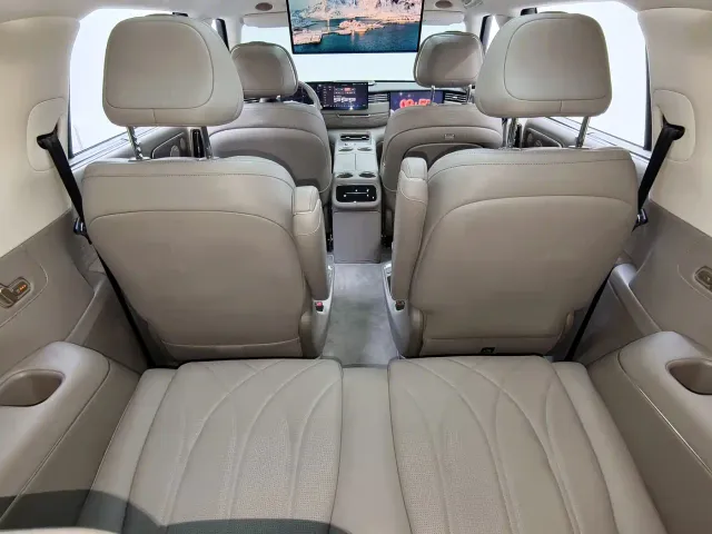 IM Motors LS9 — Фото автомобиля 8
