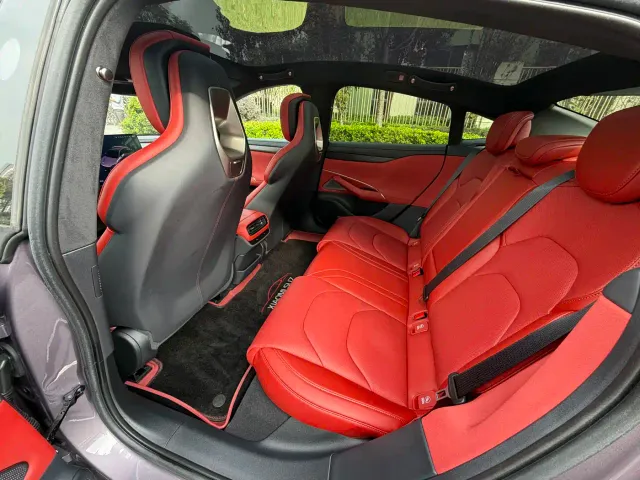 Xiaomi SU7 — Фото автомобиля 15
