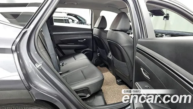 Hyundai Tucson Tucson (NX4) Бензин 1.6 турбо 2WD — Фото автомобиля 12