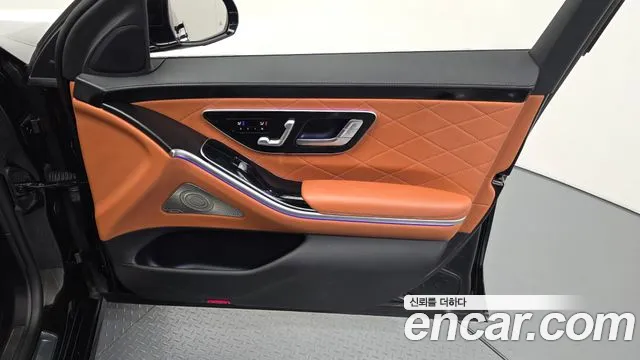 Mercedes-Benz S-Class — Фото автомобиля 22