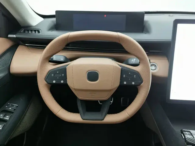 Changan Eado — Фото автомобиля 11