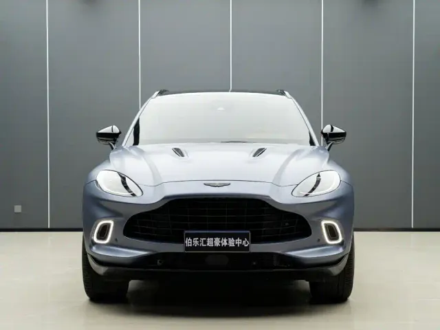 Aston Martin DBX — Фото автомобиля 3
