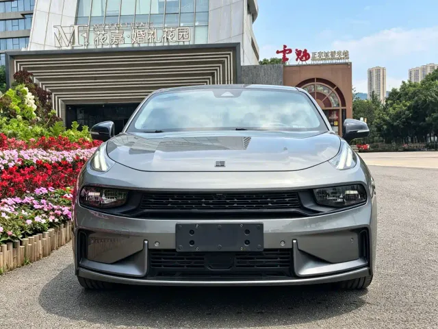 Lynk & Co Lynk & Co 03 2019 1.5TD DCT Power Edition China VI — Фото автомобиля 2