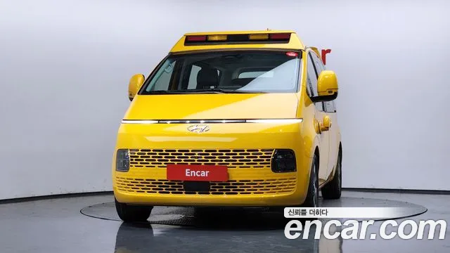 Hyundai Staria Staria 2WD Школьный автобус — Фото автомобиля 3