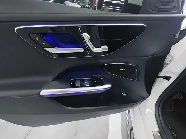 Mercedes-Benz C-Class — Фото автомобиля 4