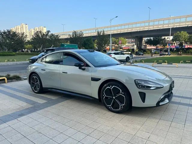 Xiaomi SU7 — Фото автомобиля 2
