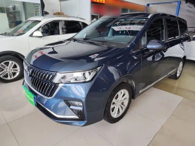 Фотография автомобиля — Wuling Jiachen