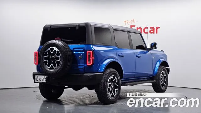Ford Bronco — Фото автомобиля 2