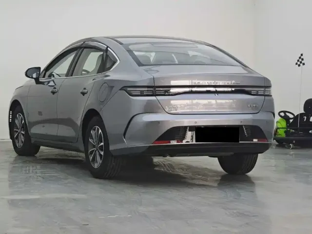 BYD Destroyer 05 — Фото автомобиля 5
