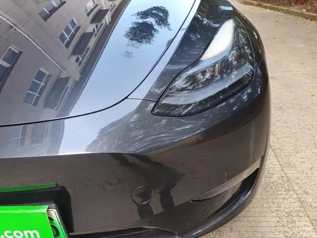 Tesla Model Y — Фото автомобиля 23
