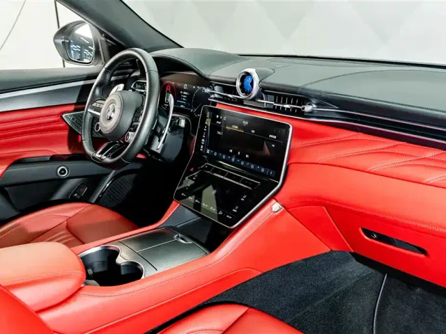 Maserati Grecale — Фото автомобиля 17