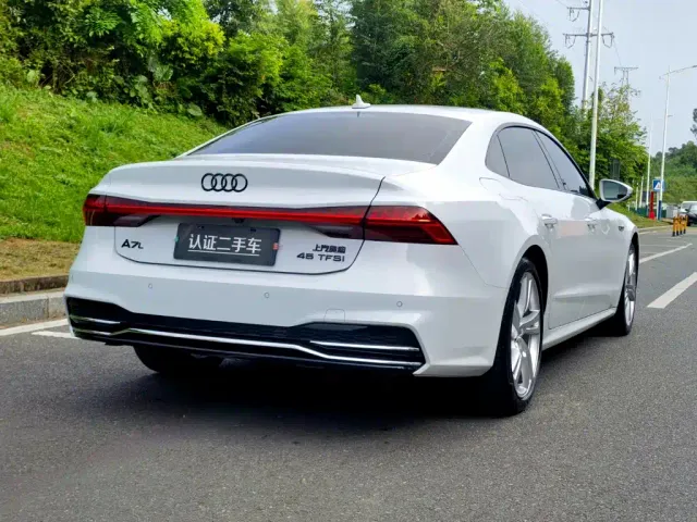 Audi A7L — Фото автомобиля 7