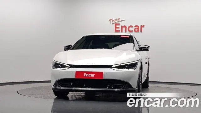 Kia EV6 — Фото автомобиля 2
